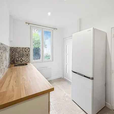 Holiday home Charmante Dependance Avec Jardinet *